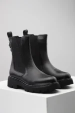 Ženske Poluduboke Čizme 10109 crna