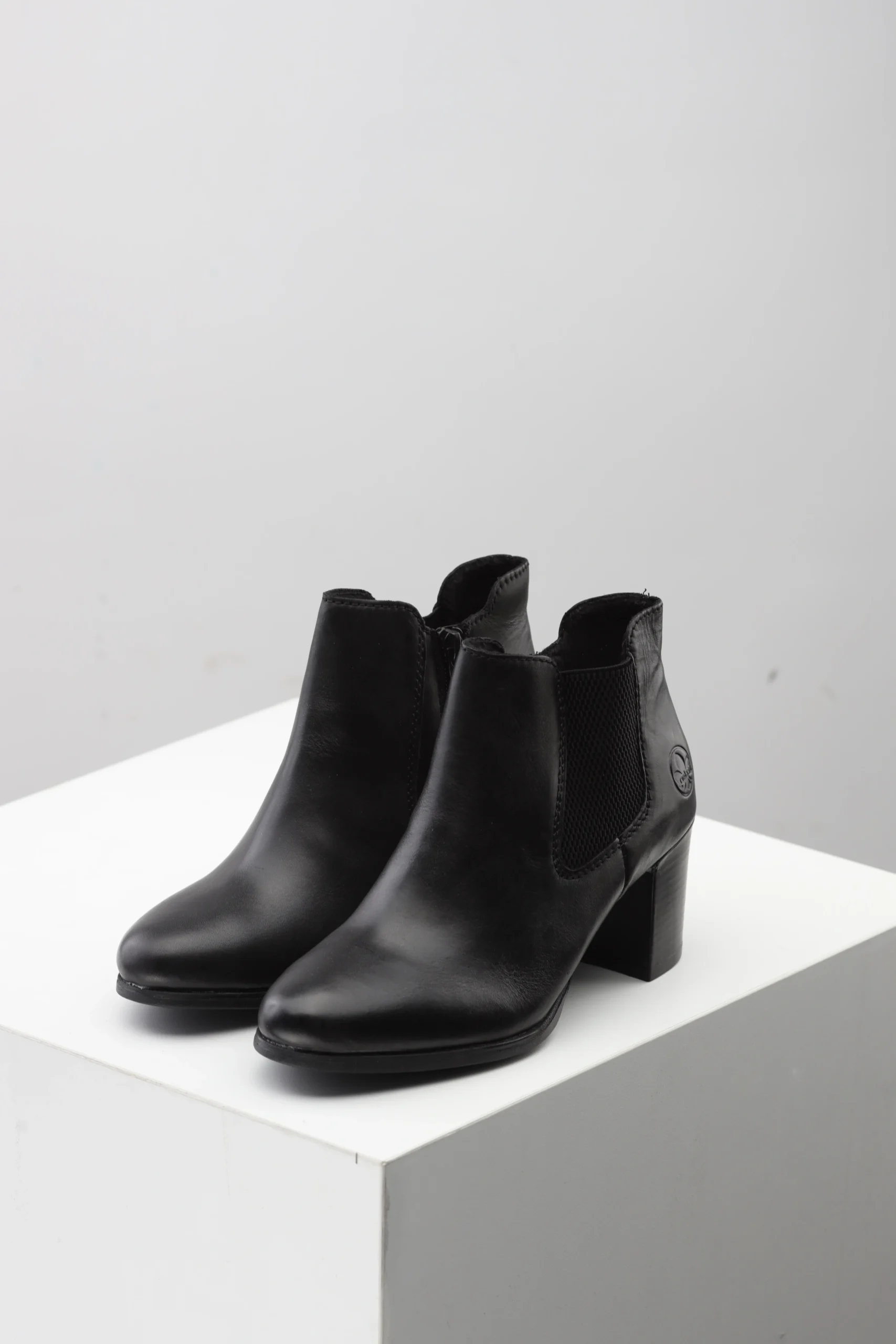 _IGG8013 Ženske Gležnjače 50194-00 crna - Slika 2