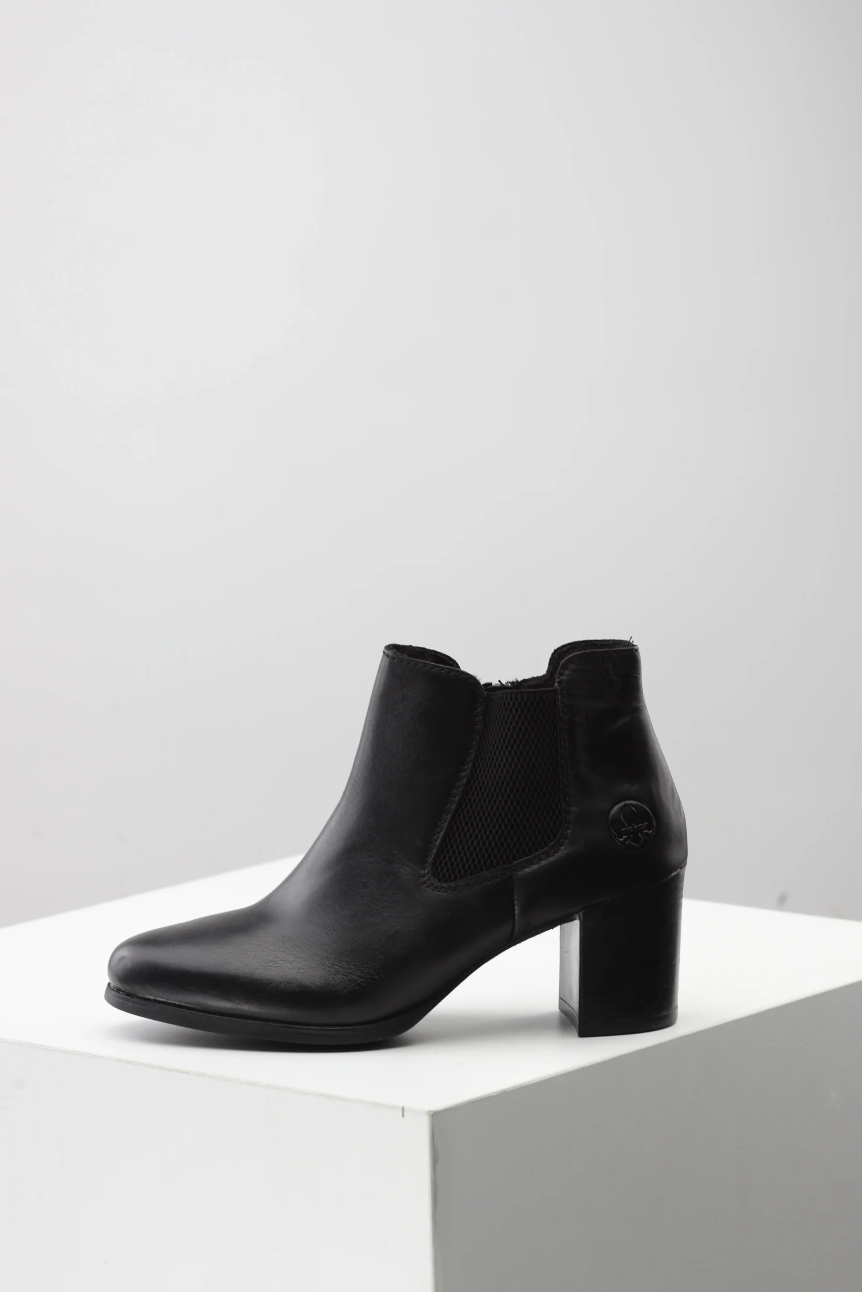 _IGG8014 Ženske Gležnjače 50194-00 crna - Slika 3