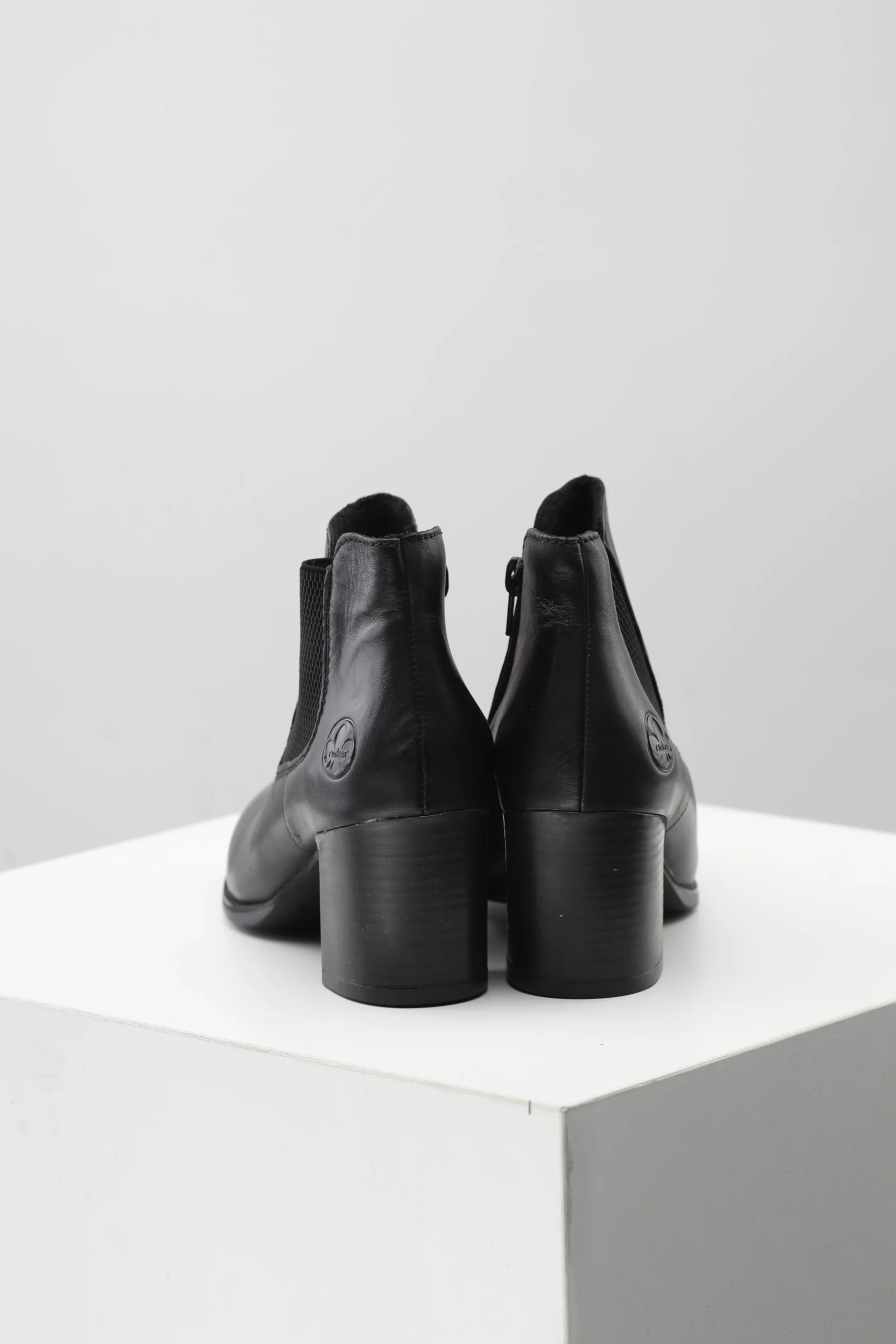 _IGG8016 Ženske Gležnjače 50194-00 crna - Slika 5