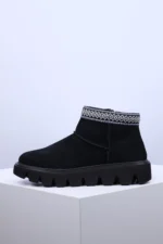 Ženske Poluduboke Čizme W2074-00 crne - Slika 3