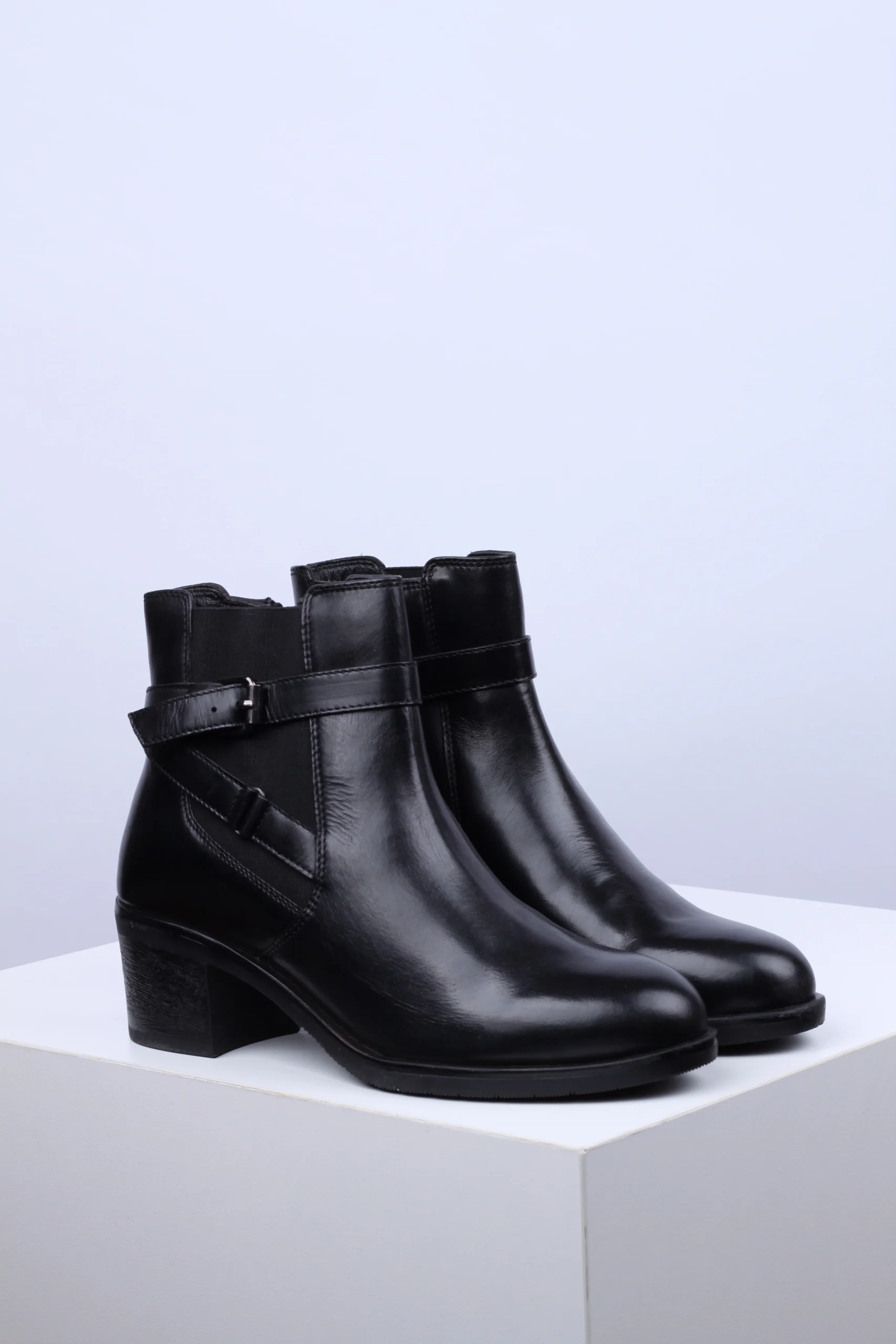 Ženske Gležnjače W25-TIM4051 crne