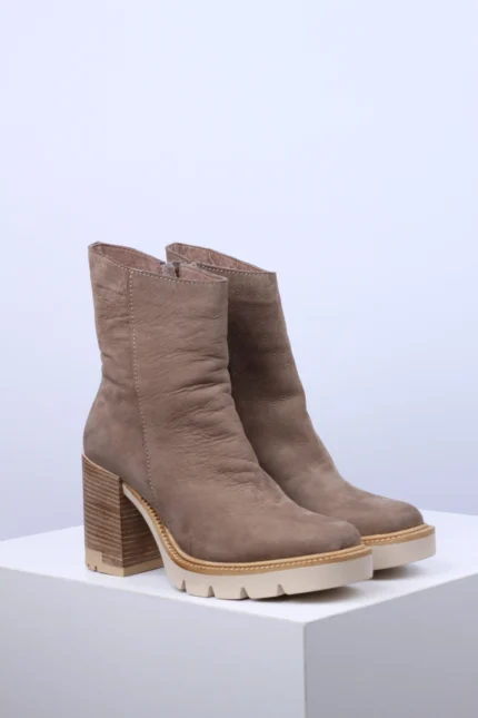 Ženske Poluduboke Čizme 25W0500 bež